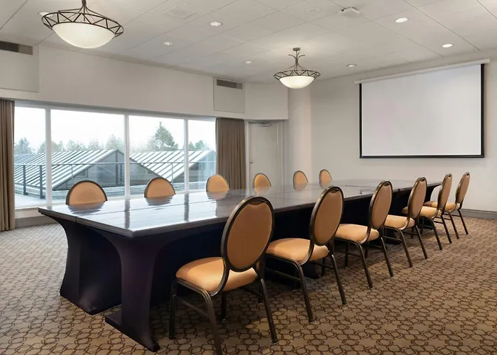 Sheraton Vancouver Guildford Hotel